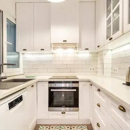شقة 4 Bedroom Spacious In Nisantasi *